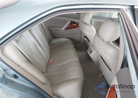 2009 Toyota Camry Xle z USA, uszkodzony, nr VIN 4T1BE46KX9U815334